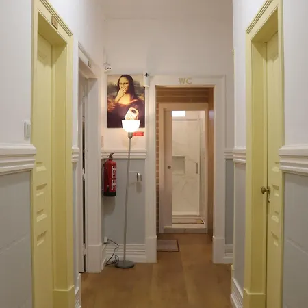 Midis - Local ゲストハウス 2*