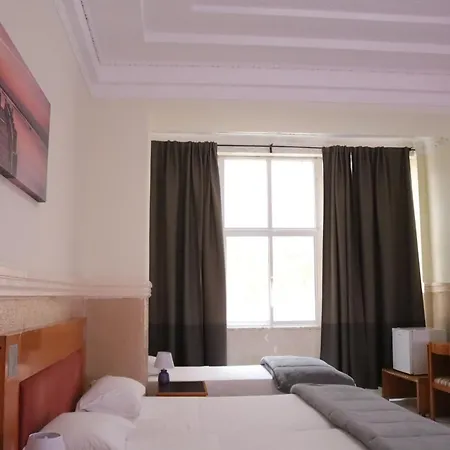 Midis - Local リスボン