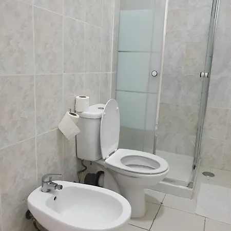 Midis - Local 2* リスボン