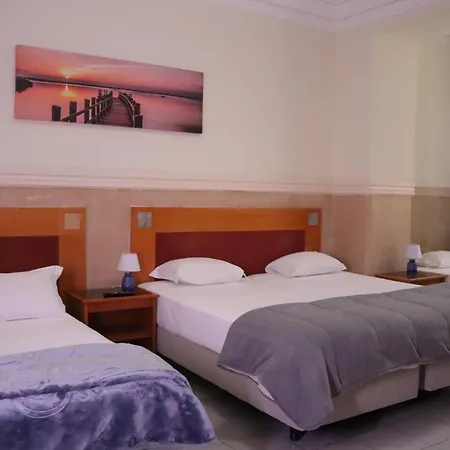 Pensjonat Midis - Local 2*