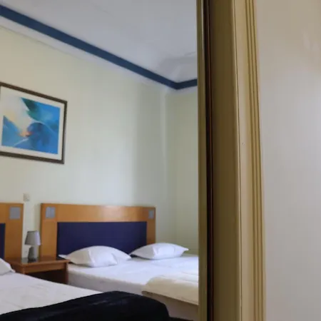 Midis - Local בית הארחה