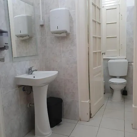 Midis - Local ליסבון